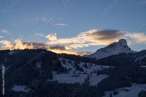 Sonnenuntergang über Wengen La Val im Winter 2014