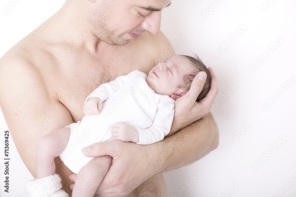 Newborn Vater und Tochter Newborn Vater und Tochter