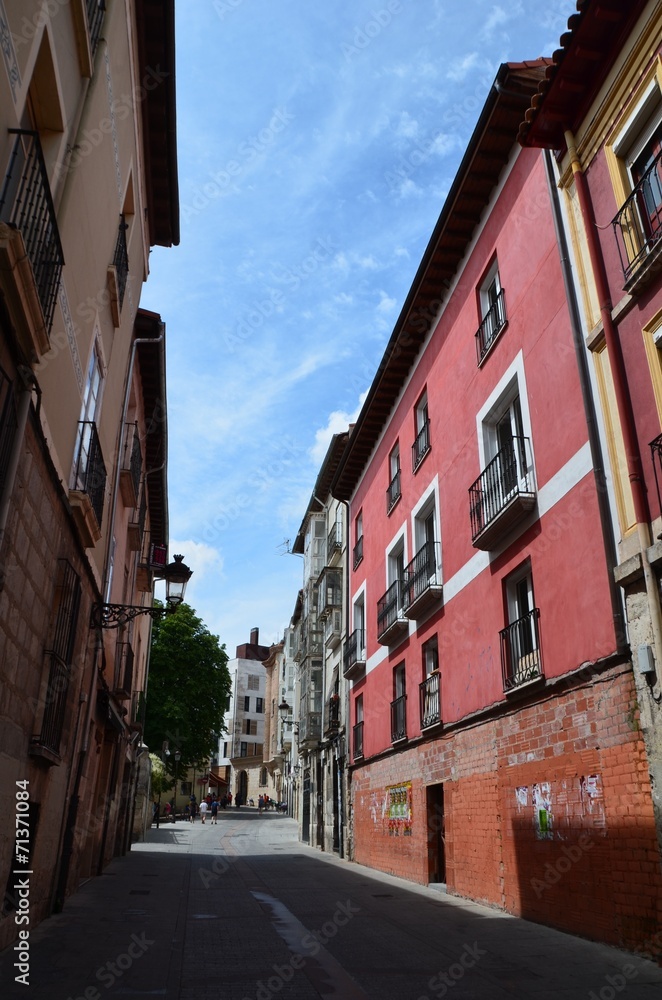 Les façades colorées de la ville de Burgos 
