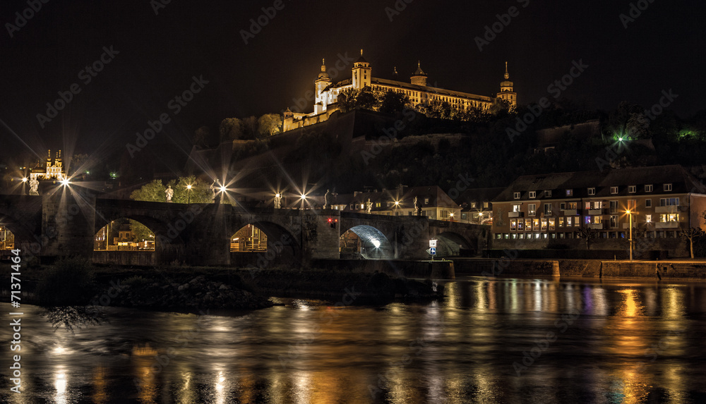 Würzburg bei Nacht