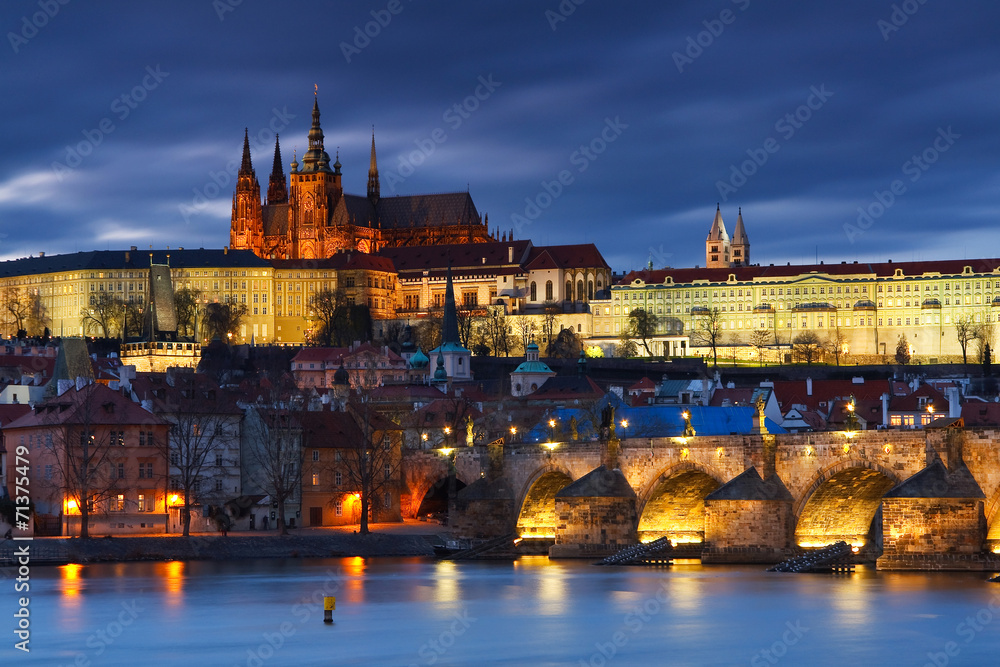 Fototapeta premium Charles Bridge and Prague cathedral.
