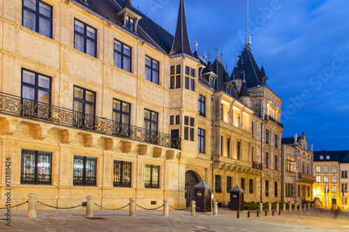 Obraz na płótnie Grand Ducal Palace in the dusk, Luxembourg city w salonie