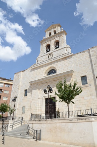 Eglise    Burgos de type clocher-mur 