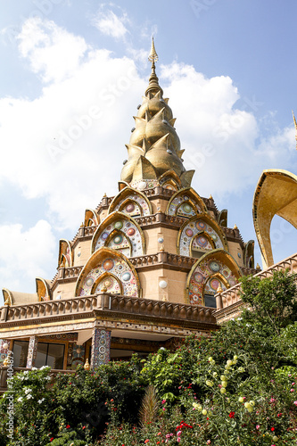 Wat Phasornkaew © chattranusorn09
