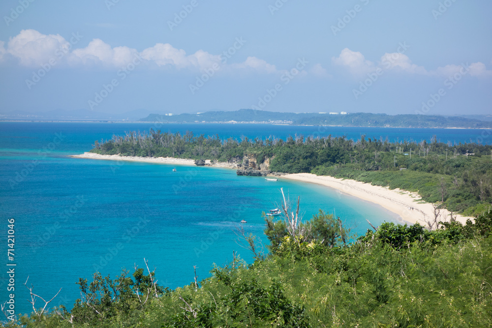沖縄の風景・津堅島-ニンジン展望台からの眺め