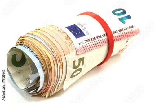 Euro  eingerollt und gebunden - isoliert