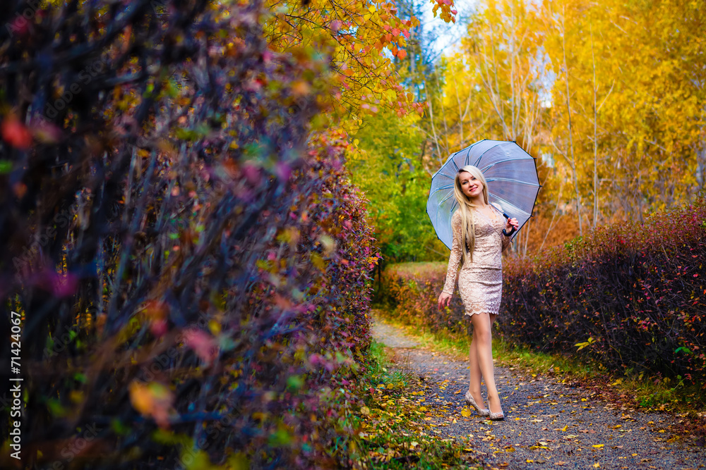 Fototapeta premium Girl fall park trees umbrella