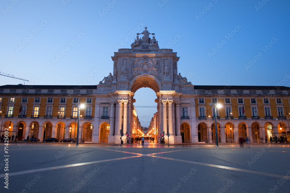 Fototapeta premium Rua Augusta Arch at Dusk in Lisbon