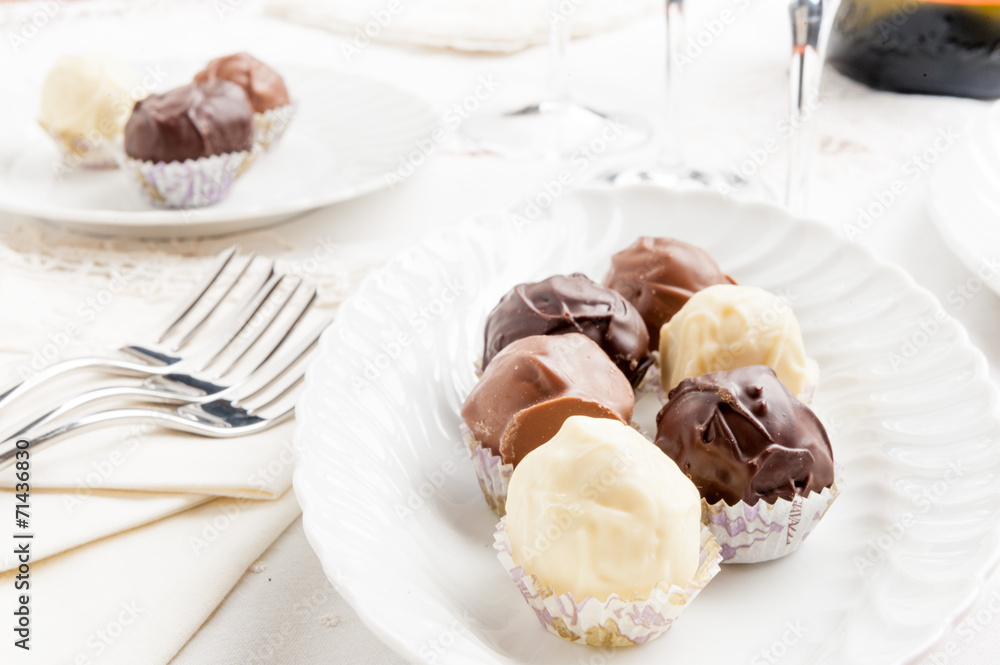 Cioccolatini boeri ai tre gusti di cioccolato Cioccolatini boeri ai tre gusti di cioccolato