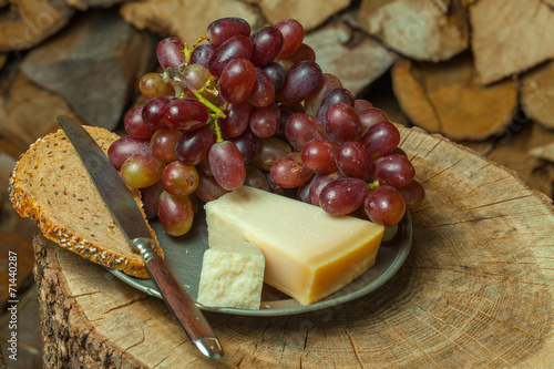 Käse und Weintrauben