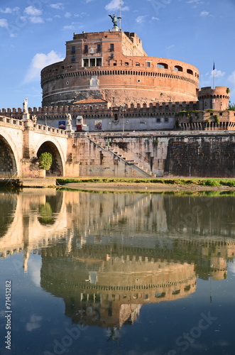 Valokuva Majestatyczny zamek św. Anioła w Rzymie, Włochy