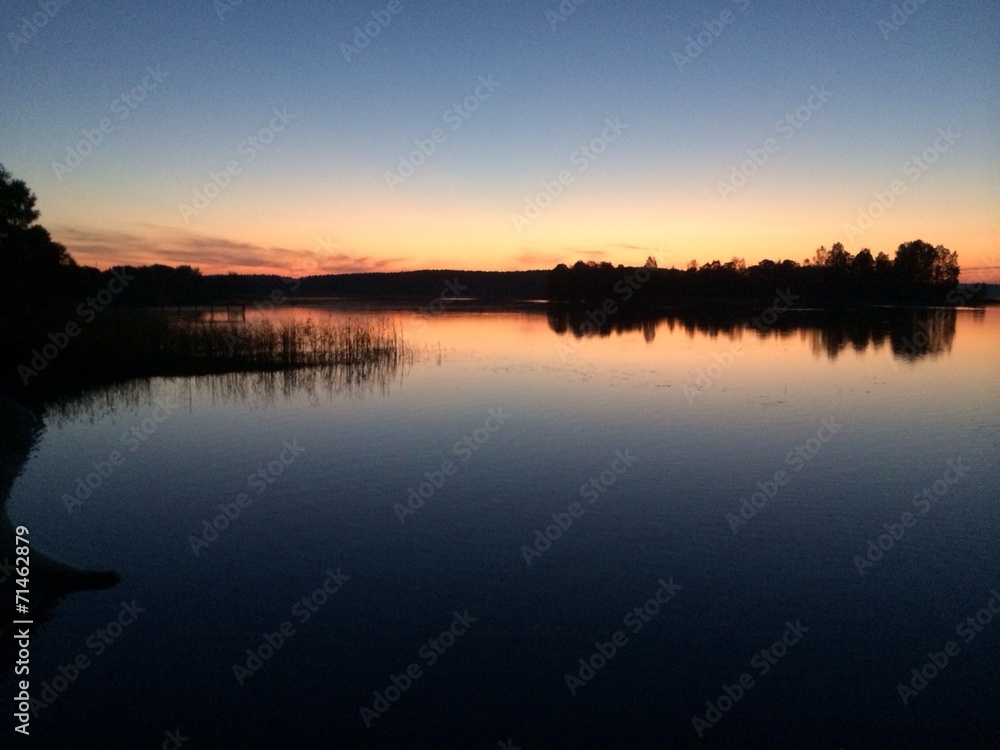 закат на озере Селигер