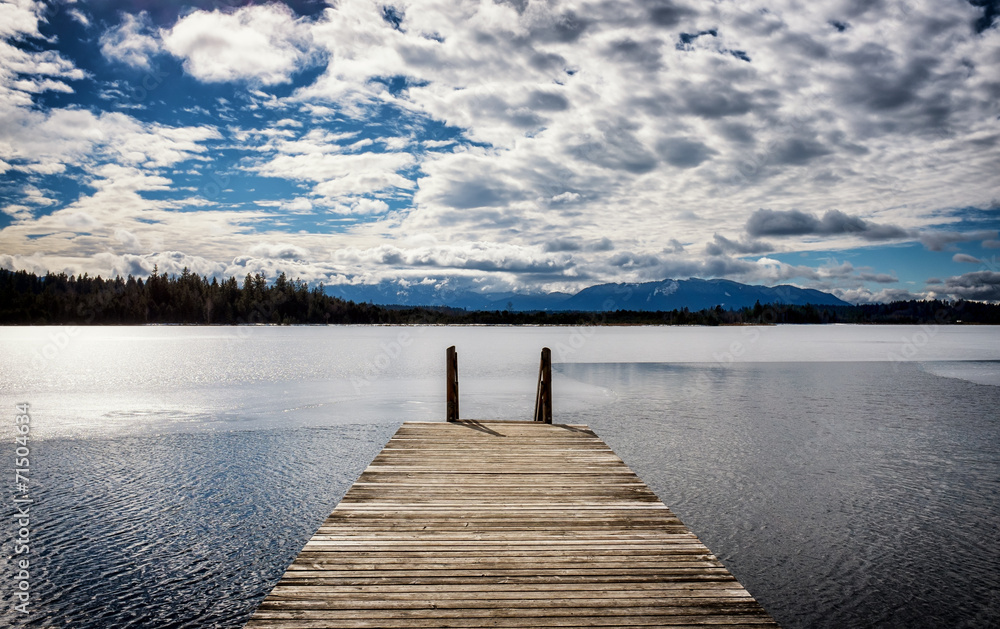 Fototapeta premium old wooden jetty