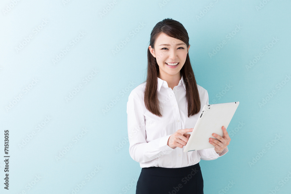 ファイルを持つ女性 ビジネス ファイルを持つ女性 ビジネス