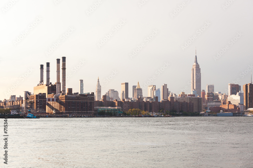 Obraz premium Power Station and Midtown View in New York