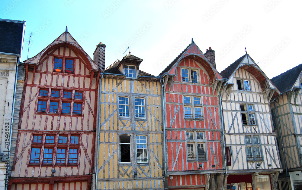 Maisons Colombages Connues De Troyes Stock Photo Adobe Stock maisons-colombages-connues-de-troyes-stock-photo-adobe-stock