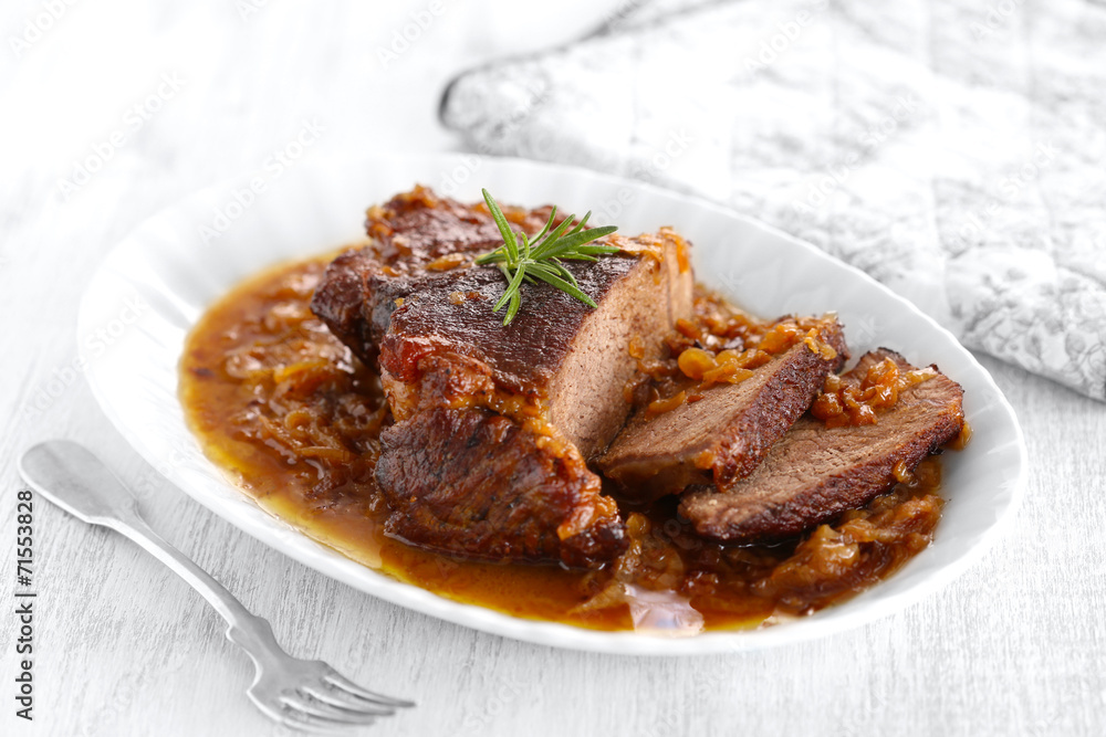 German roastbeef with onions German roastbeef with onions
