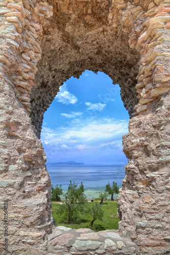 Fototapeta Naklejka Na Ścianę i Meble -  Grotto Catullus at the Lake Garda in Sirmione