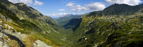 Fototapeta Naklejka Na Ścianę i Meble -  Panorama of valley Roztoki in Tatra Mountains.