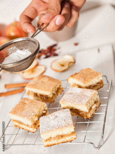 Apple pie slices