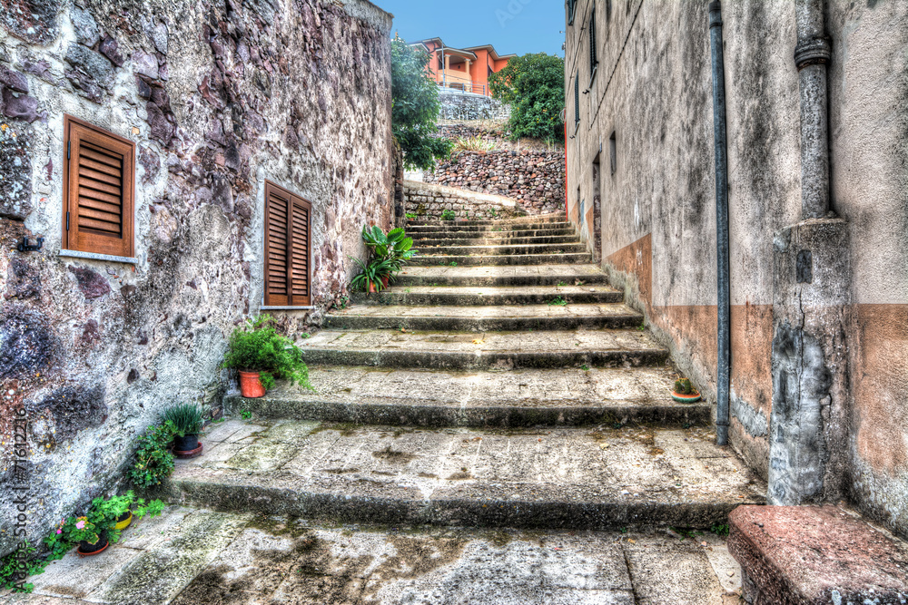 hdr stairway