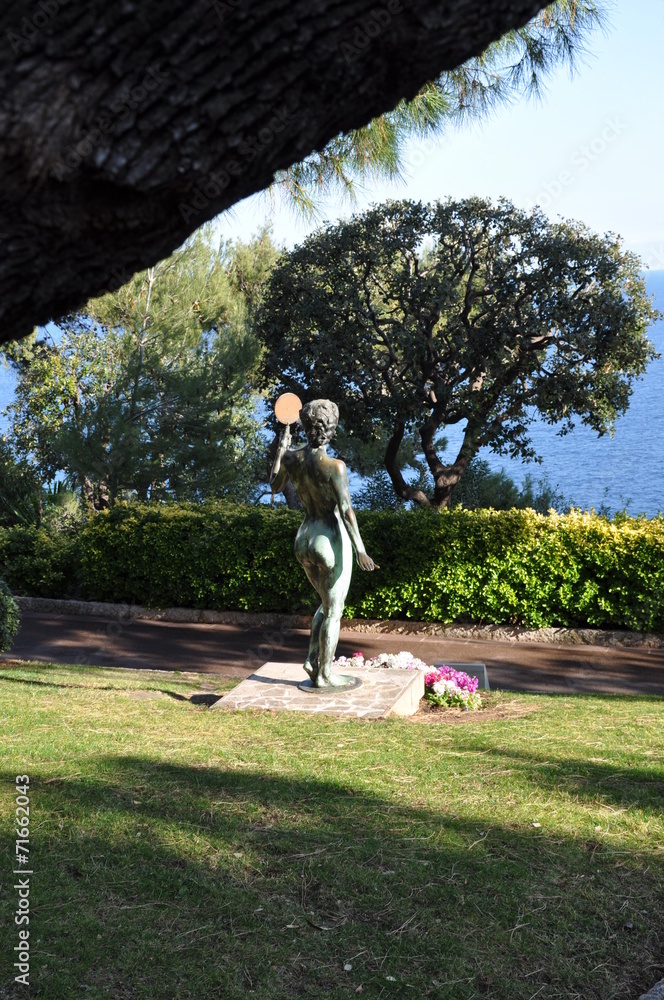 Fototapeta premium Statue vue sur la mer