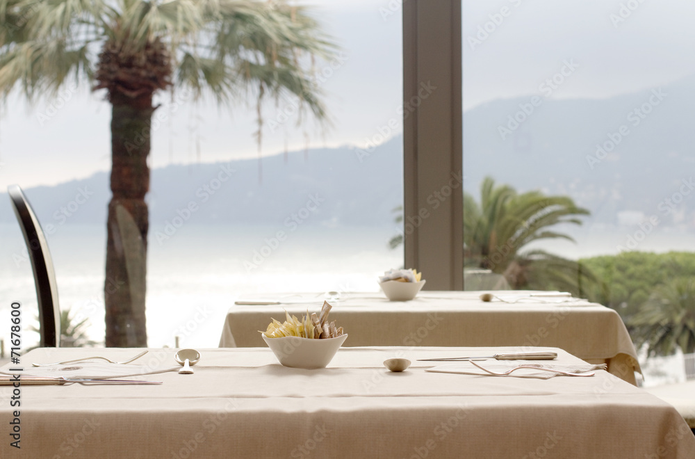 Obraz premium restaurant woth panoramic view