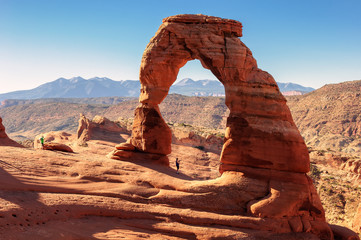 Fotobehang Natuurpark Vrijstaande boog in Arches park  © lucky-photo