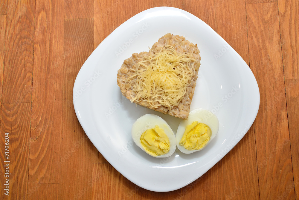 Овсяная каша с яйцом и сыром