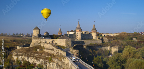 Air balloon above the castle