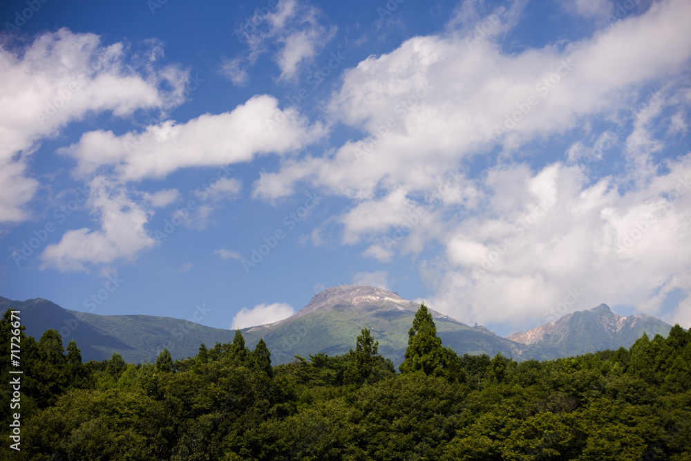 Fototapeta premium 夏の那須連山