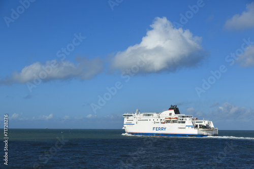 Stampa su tela Bateau Ferry Port de Calais