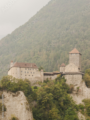 Dorf Tirol, Vinschgau, Schloss Tirol, Waalweg, Südtirol, Italien