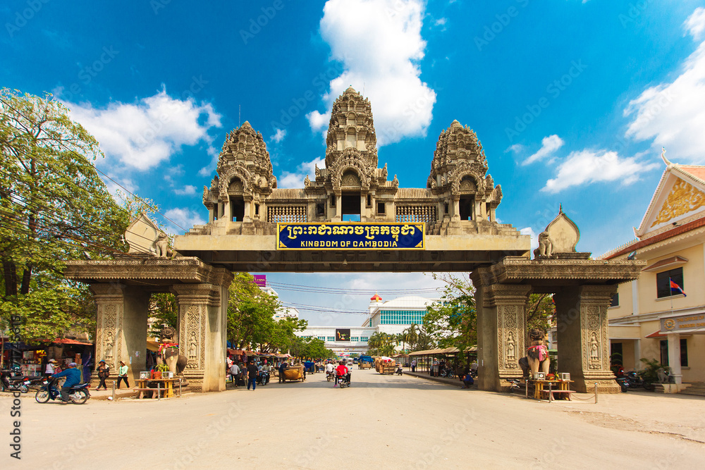 Naklejka premium The gate to the state of Cambodia from Thailand. March 23, 2014.
