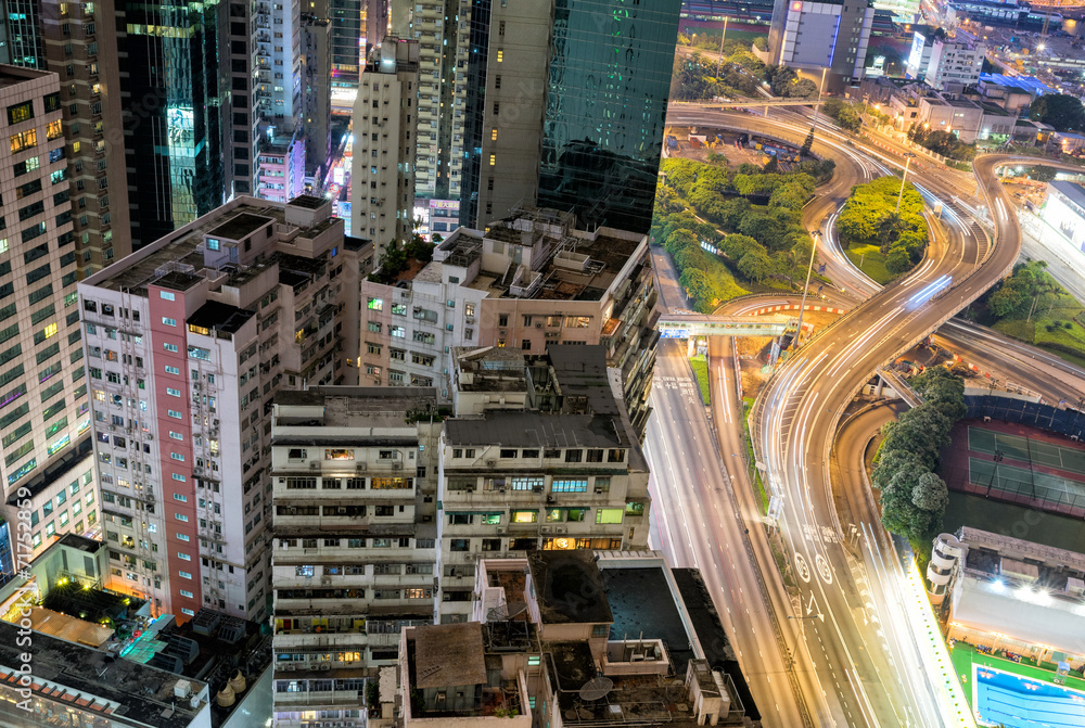 Fototapeta premium HONG KONG - APRIl 15, 2014: Hong Kong night skyline at night. Th