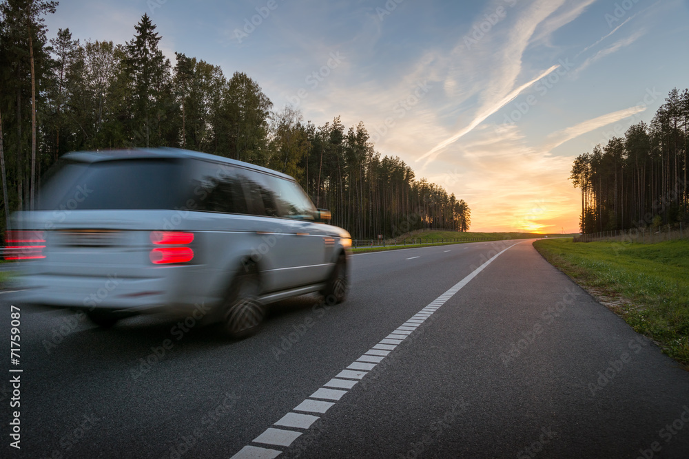 Traveling on car