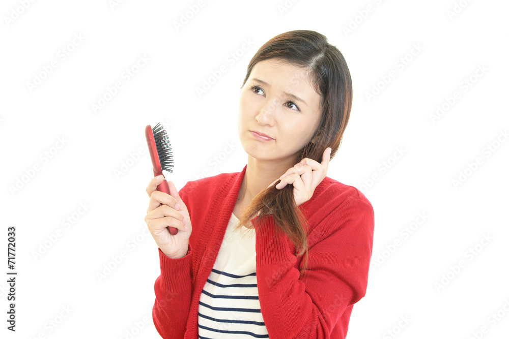 不満な表情の女性 不満な表情の女性