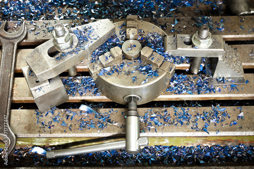 Photos Three-jaw chuck positioning workpieces