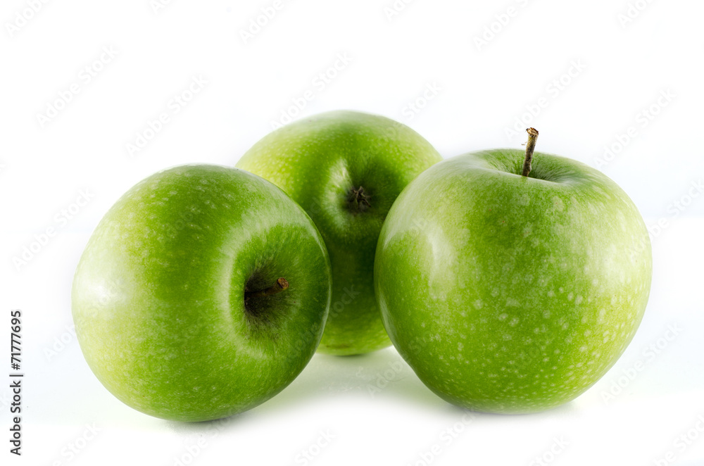granny smith apples isolated on white background granny smith apples isolated on white background