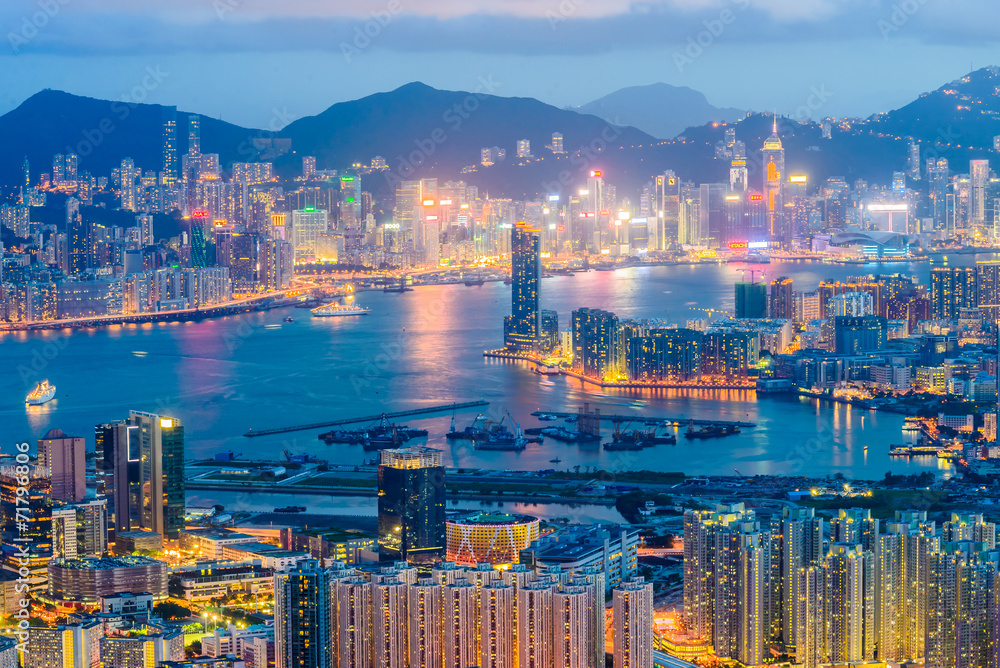 Obraz premium HONG KONG -August 10: Scene of the Victoria Harbour on August 10