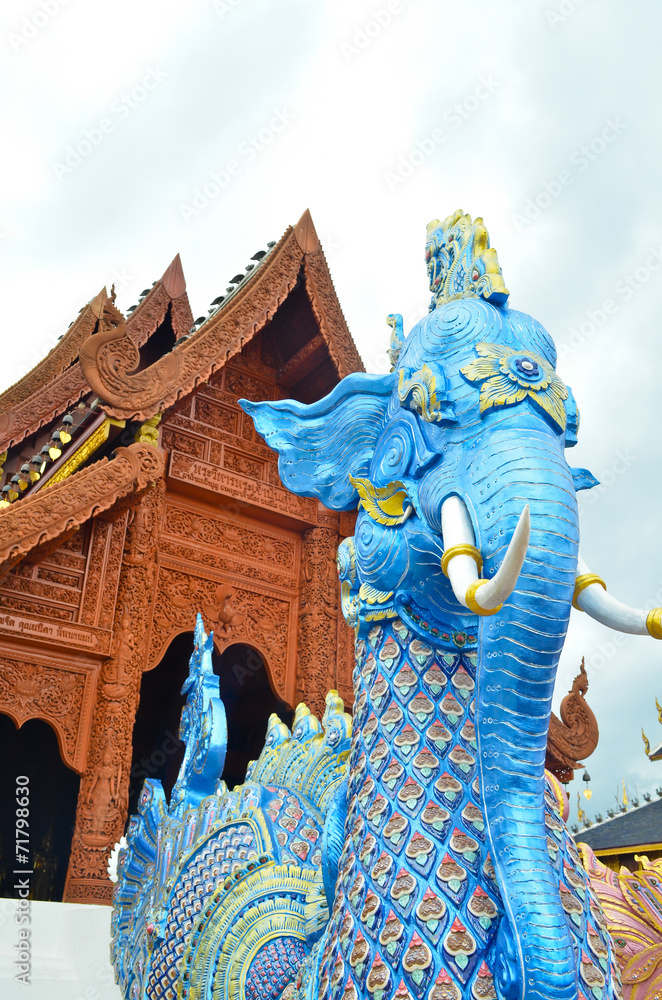 Fototapeta premium stone gardian at the Buddha Temple, Thailand