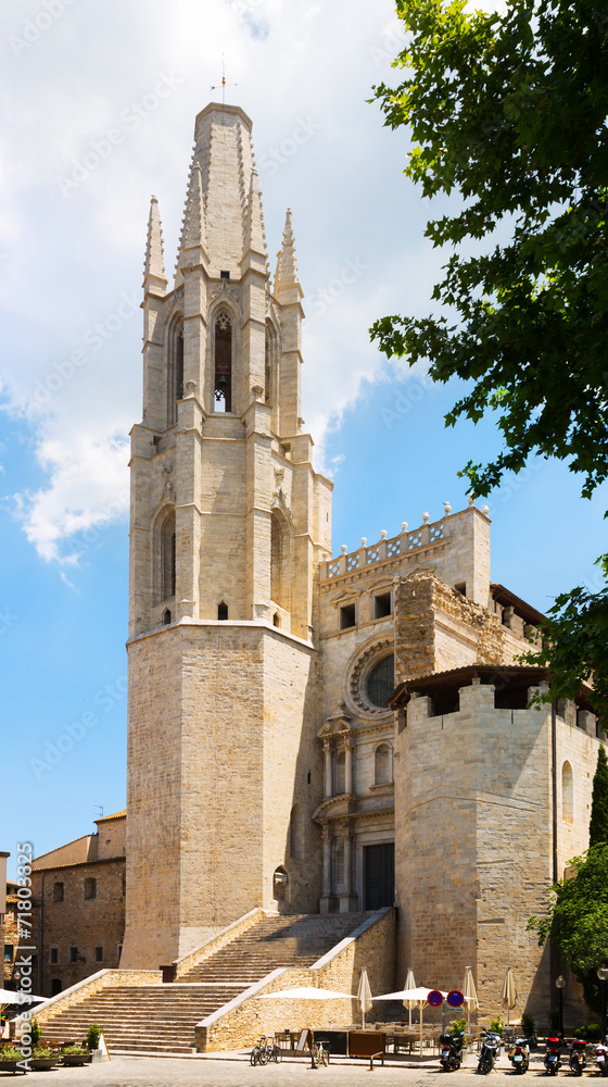  Church of Sant Feliu in Girona