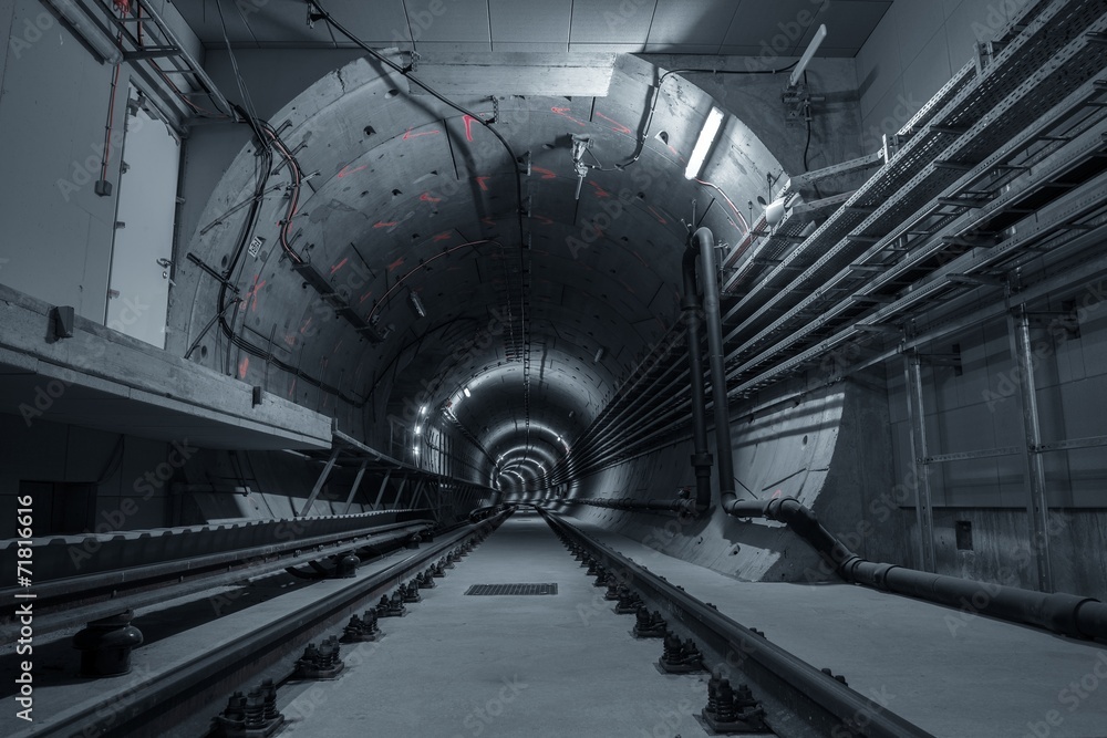 Fototapeta premium Podziemny tunel dla metra