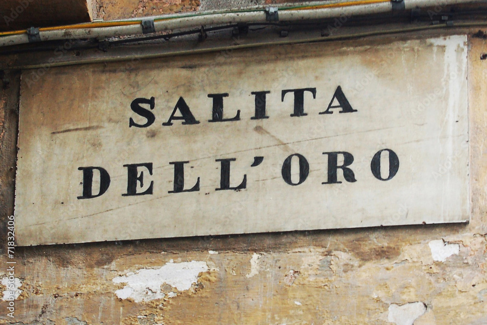 Fototapeta premium salita dell'oro