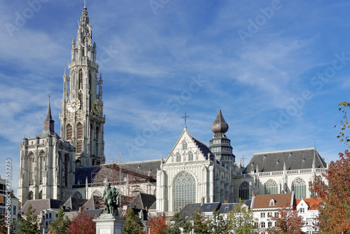 Liebfrauenkathedrale in Antwerpen im Herbst