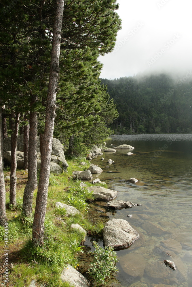 Lac de Quérigut,Pyrénées ariégeoises Lac de Quérigut,Pyrénées ariégeoises