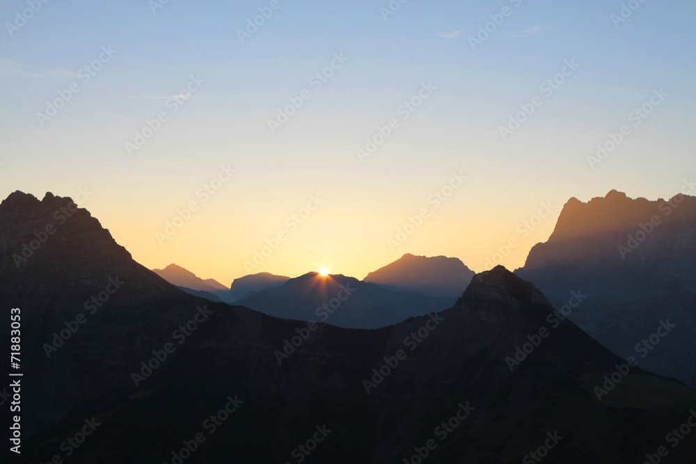 Sonnenaufgang im Karwendelgebirge