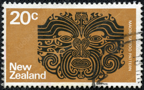 Obraz na płótnie stamp printed in the New Zealand shows Maori Tattoo Pattern w salonie