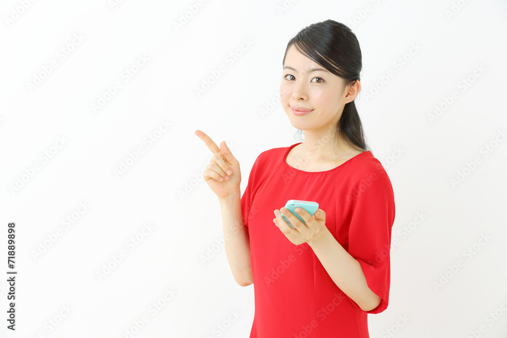 スマートフォン・若い女性 スマートフォン・若い女性