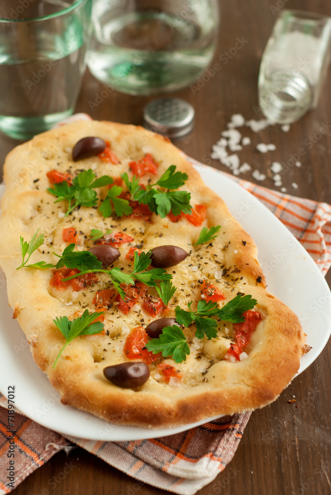 Healthy vegetables and mushrooms vegetarian pizza